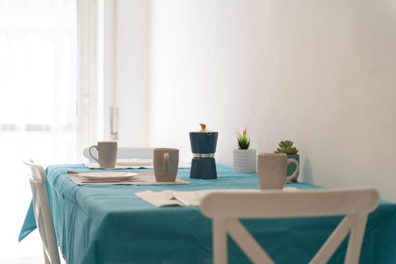 Casa Del Sole, In Via Sicilia Vicino Al Mare Apartment แตร์ราชินา ภายนอก รูปภาพ