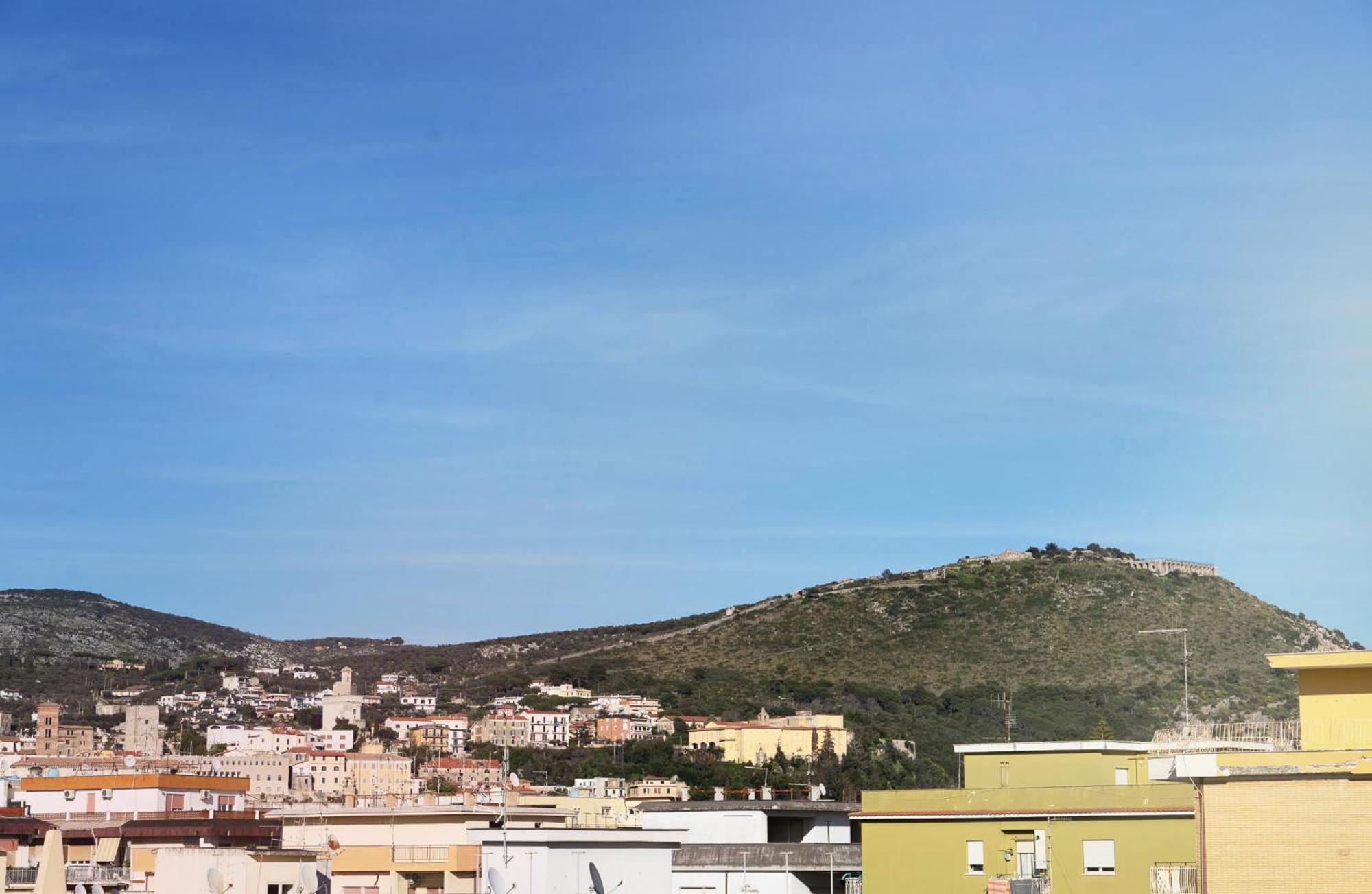 Casa Del Sole, In Via Sicilia Vicino Al Mare Apartment แตร์ราชินา ภายนอก รูปภาพ