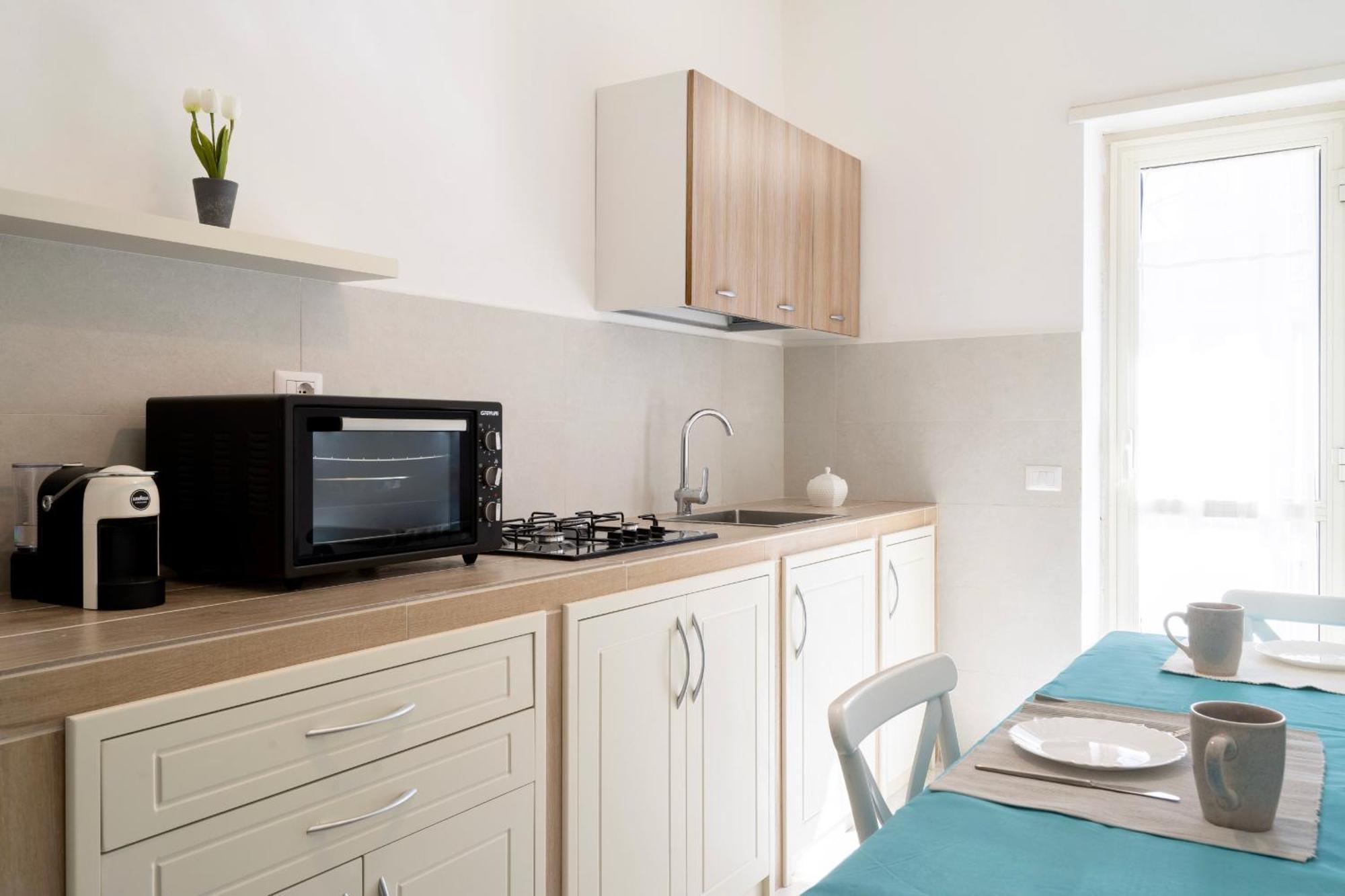 Casa Del Sole, In Via Sicilia Vicino Al Mare Apartment แตร์ราชินา ภายนอก รูปภาพ
